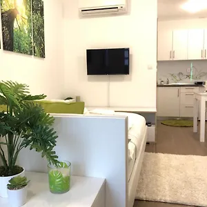 Luxury Central Studio Under The Castle , Ljubljana Slovénie